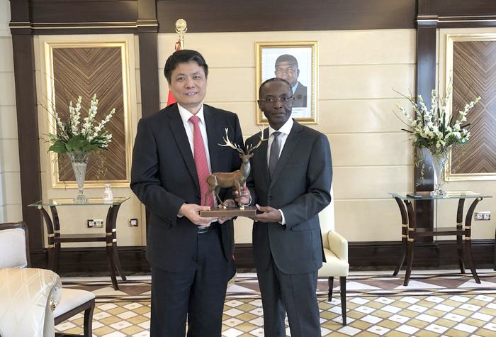 1523411642637634.jpg 梁軍拜會安哥拉共和國副總統博爾尼托.jpg