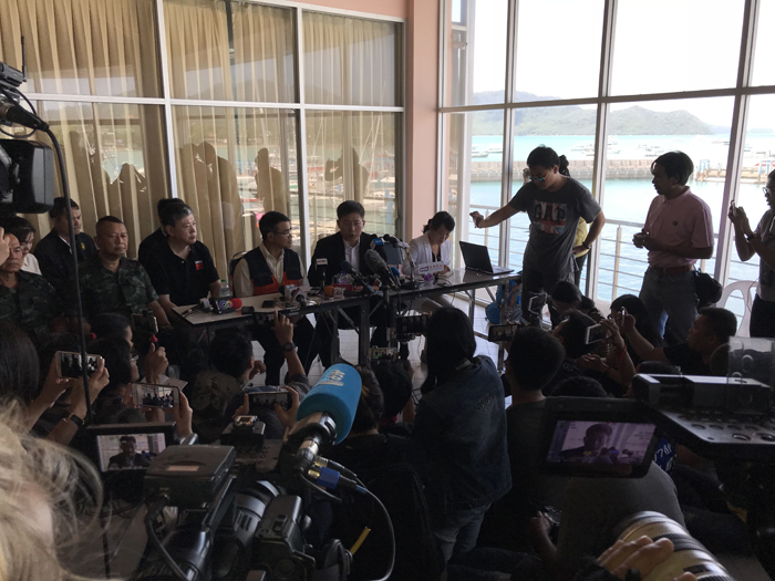 1531112579776367.jpg 中國駐泰國大使呂健現場新聞發布會.JPG