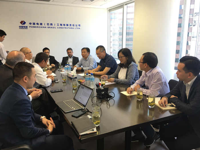1537861394666198.jpg 姚強(qiáng)總電建巴西辦公室會議照.jpg